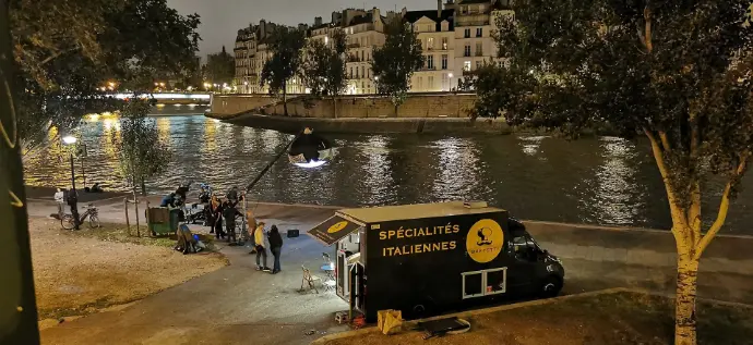 Court métrage sur les bords de Seine
